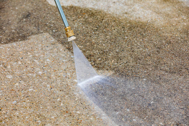 Best Graffiti Removal  in Gurnee, IL